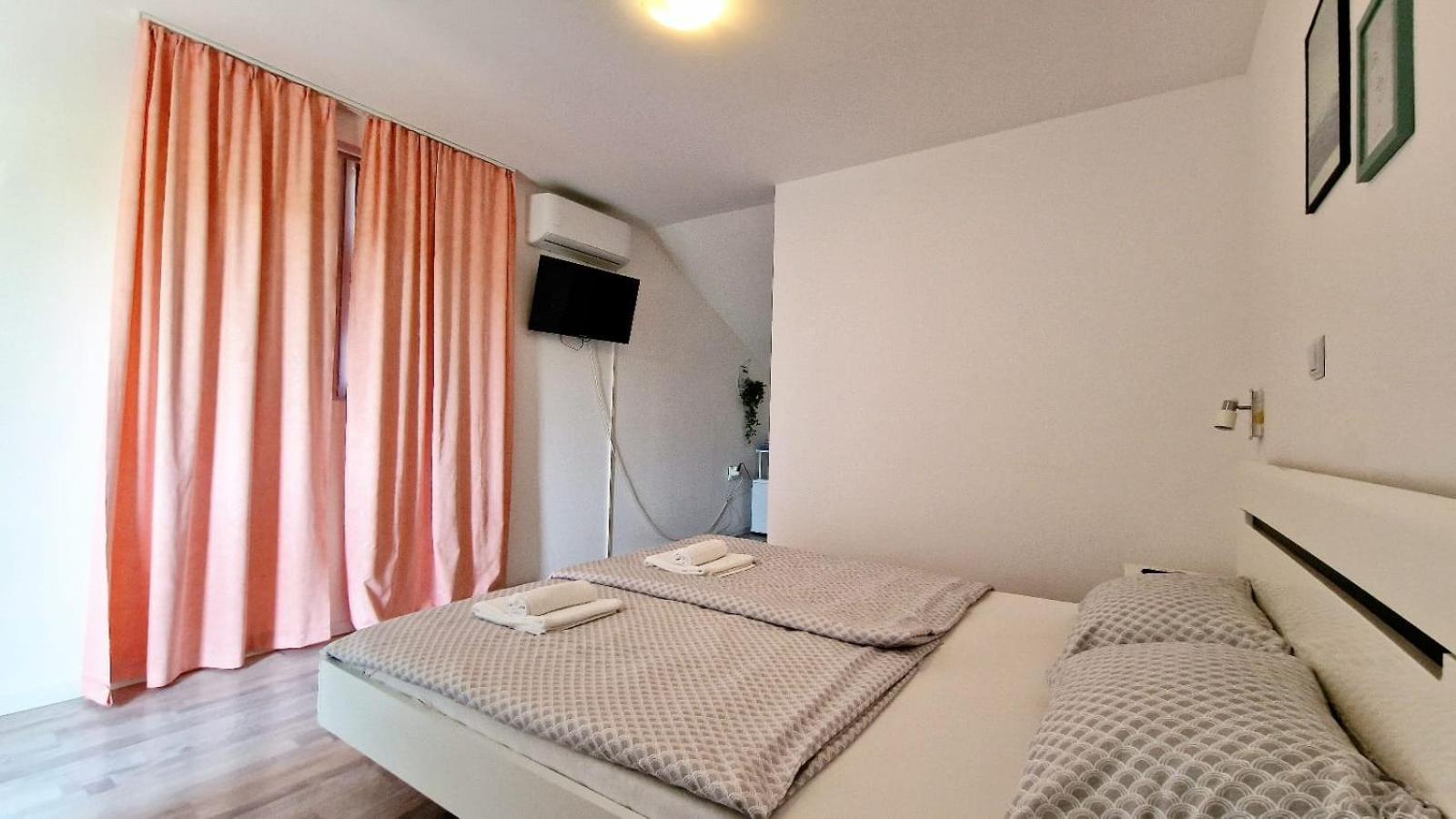 Cozy Room Peny Karlovac Eksteriør billede